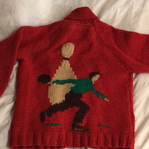 Vintage Cowichan - Picture 2 of 5